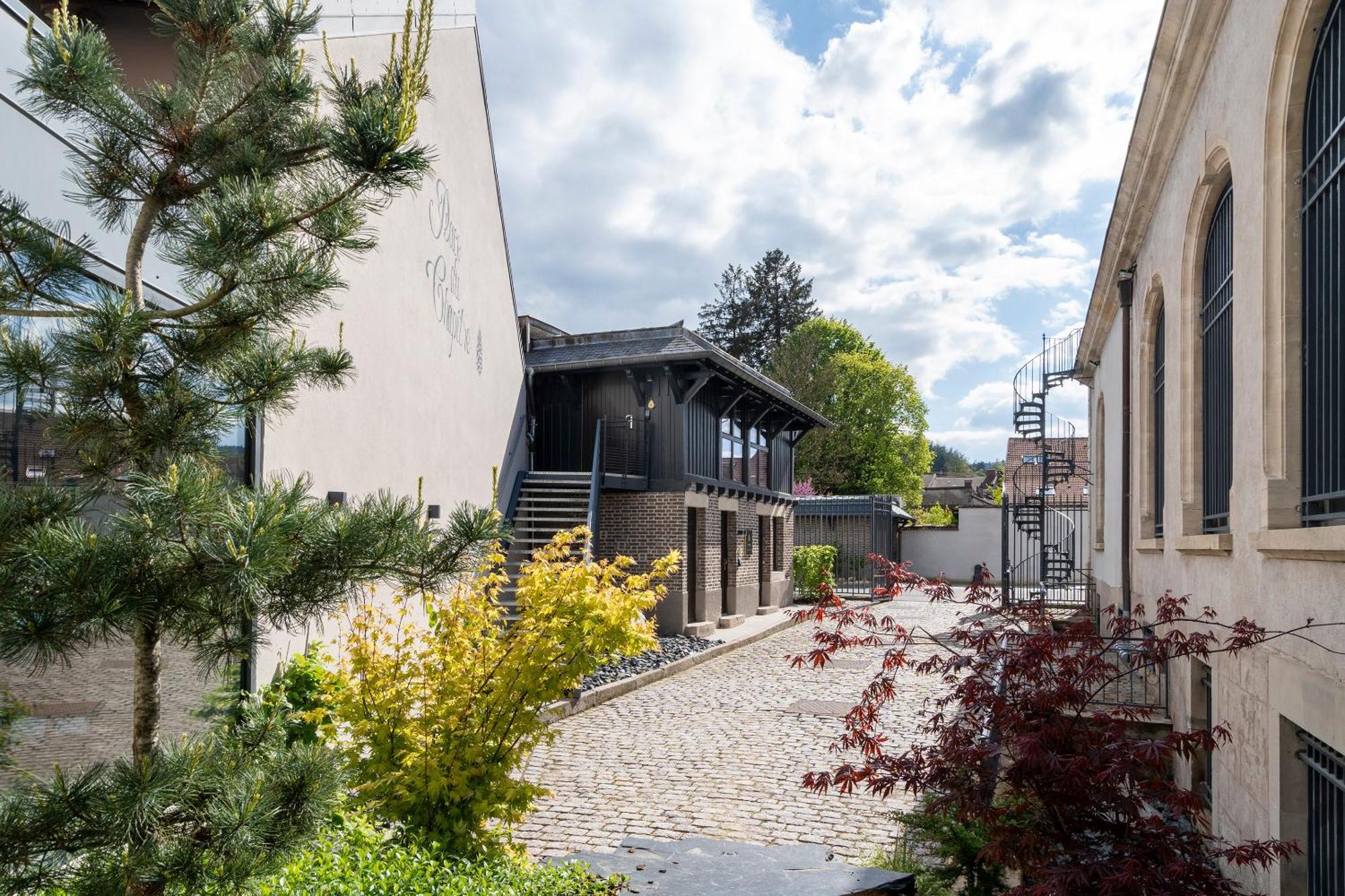 Best Western Premier Le Chapitre Hotel And Spa Remiremont Exterior foto
